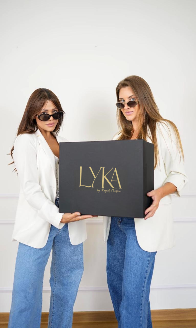 Caixa LYKA entregue por duas estilistas